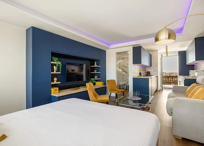 Linstant Bleu Sea View Luxury And Comfort In The Heart アパート *